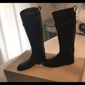 Brand new authentic Burberry poly boots